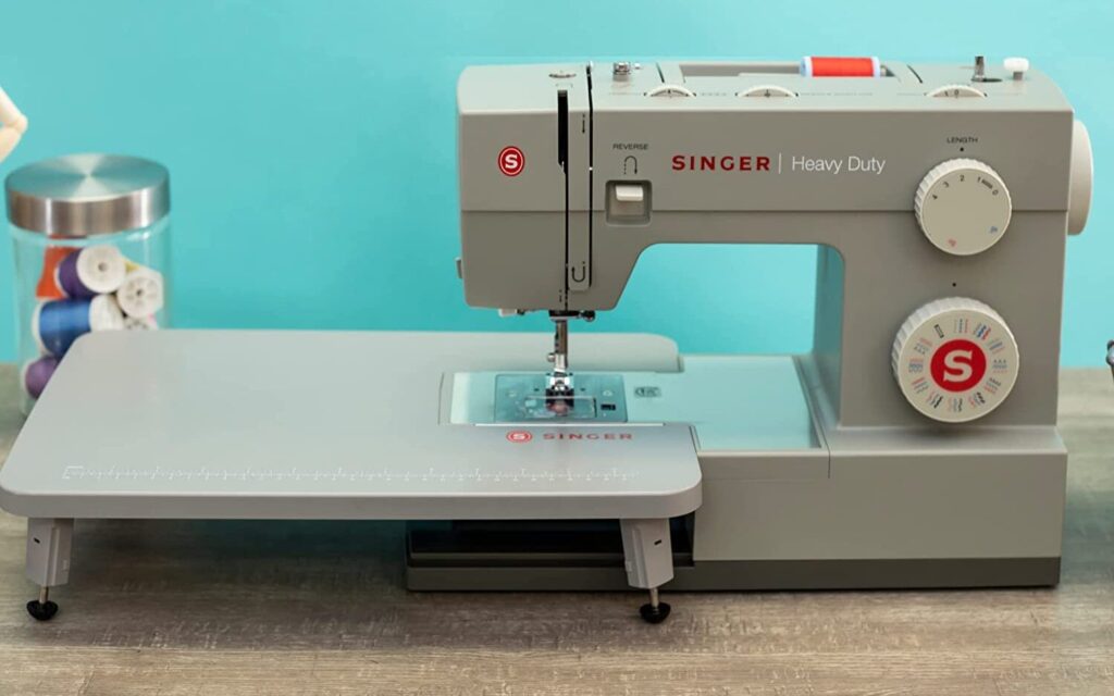 SINGER | Heavy Duty Holiday Bundle - 4452 Heavy Duty Sewing Machine