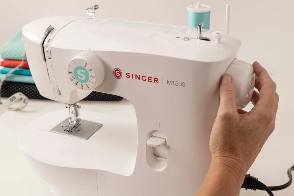 SINGER® M1500 Mechanical Sewing Machine - Review