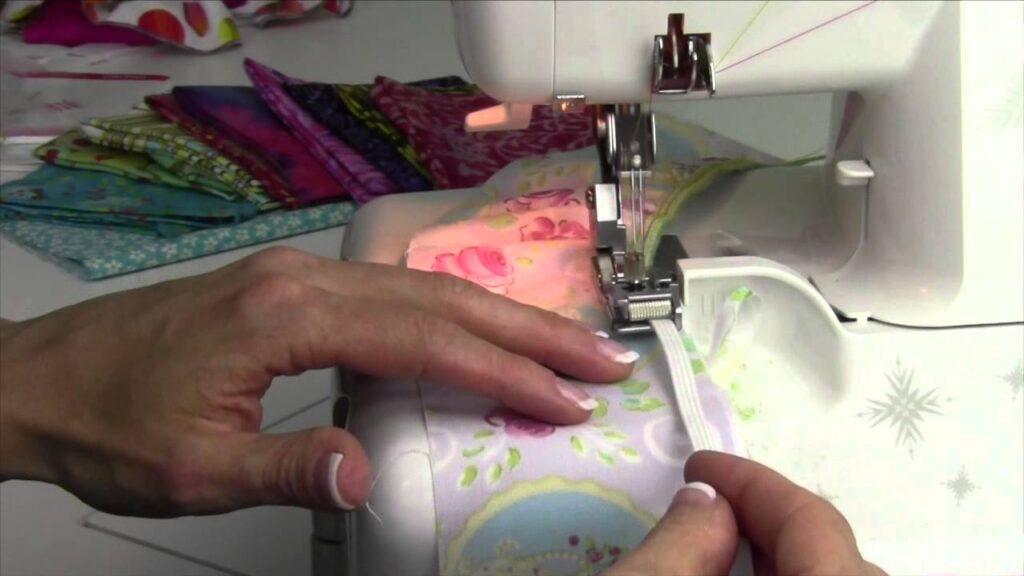 Serger Sewing Machine by American Home, Portable Stitching Machine - Review